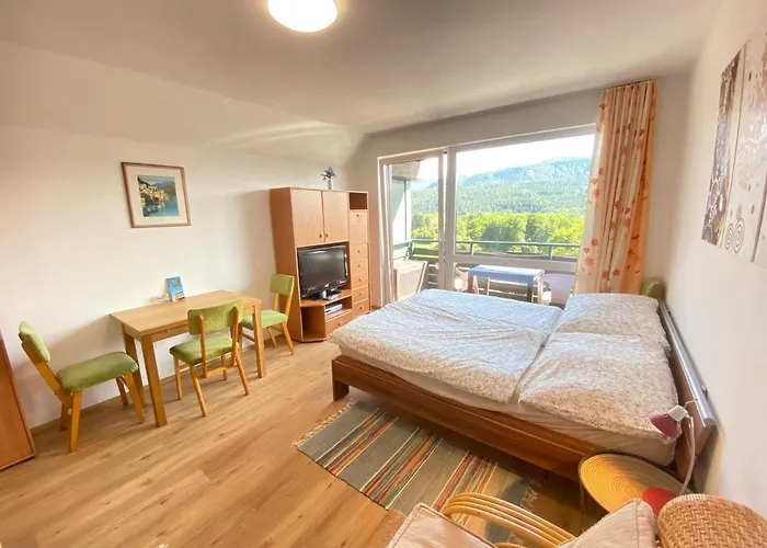 Velden Living - Schiefling Panorama Apartament *